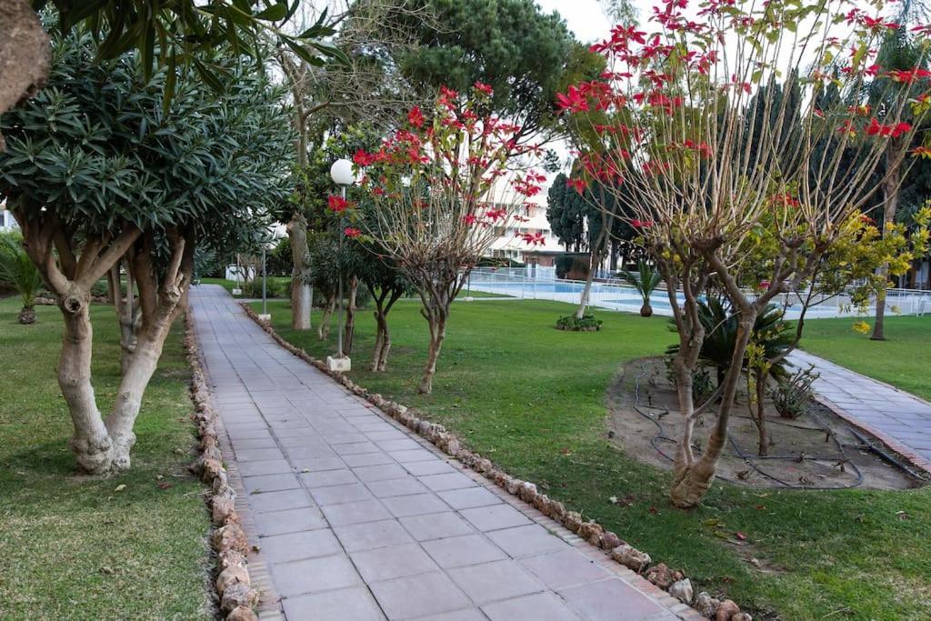 Enjoy La Carihuela Beach At 4 Min.Terrace & Pool. Torremolinos Zewnętrze zdjęcie
